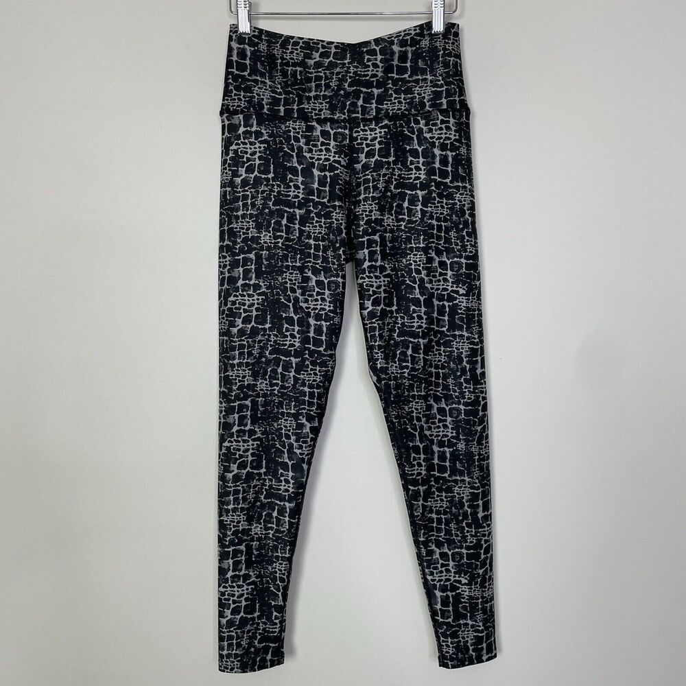 Soul Cycle High Rise Leggings Black White Abstract Print‎ Medium Athleisure